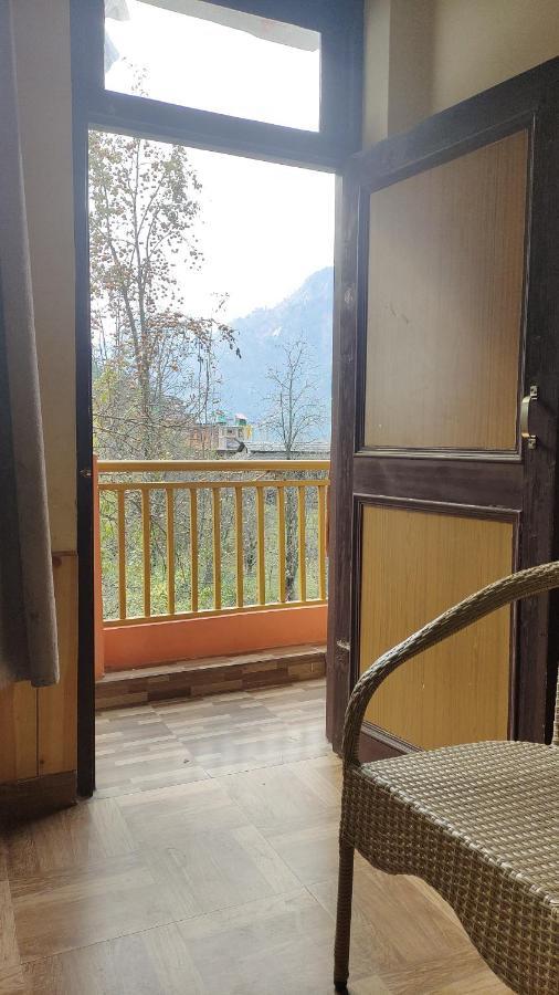 Trinity Homestay Kasol Eksteriør billede