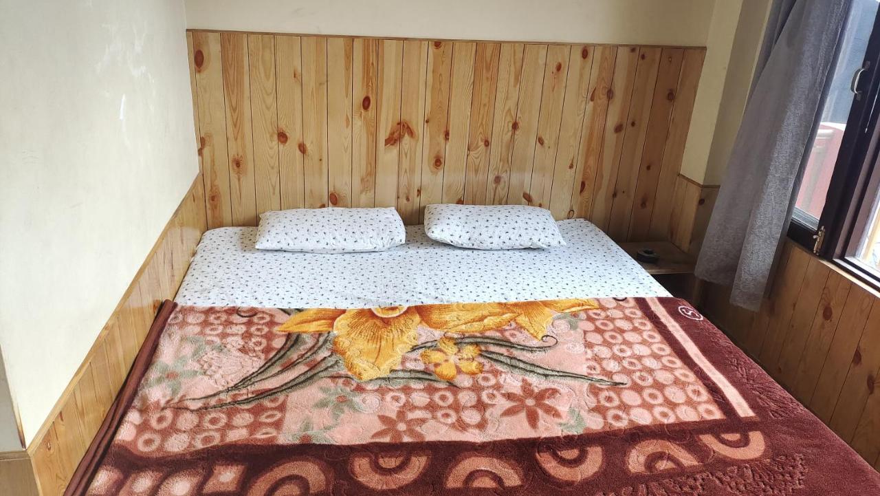 Trinity Homestay Kasol Eksteriør billede